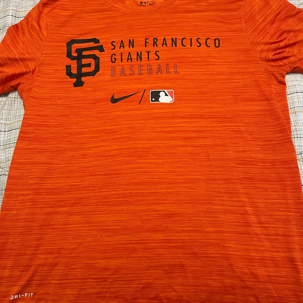 San Francisco Giants Nike dri-fit large baseball shirt. MLB on field apparel.